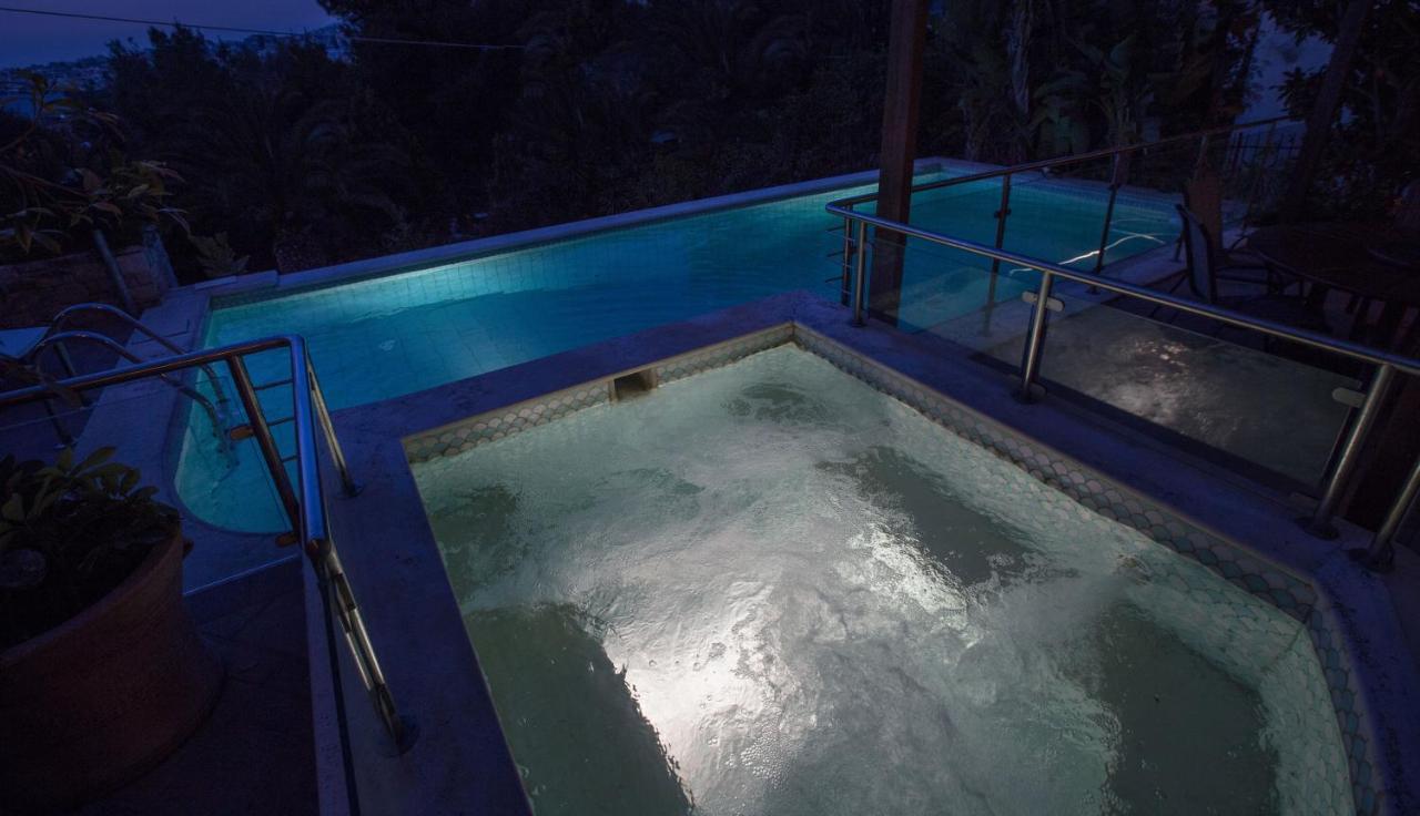 Exceptional Villa In Voula Near The Sea Atenas Exterior foto